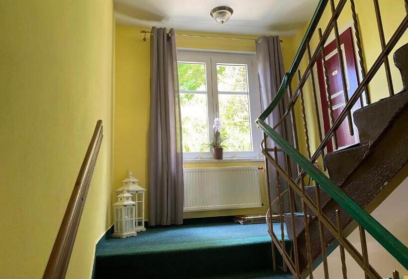 فندق Pension V Pohodě