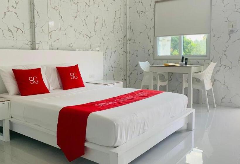 בית מלון כפרי Sena Gladyz Suites