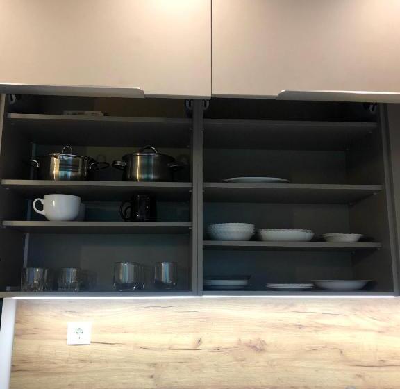 Modern Studio Apartment Near The Beach   5 Min Walk