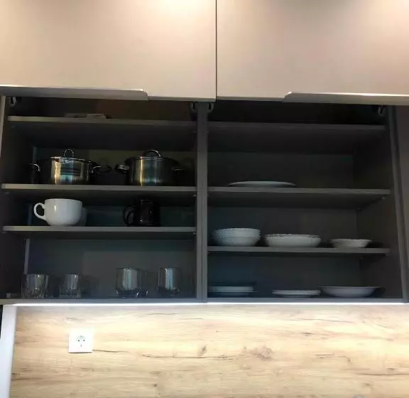 Modern Studio Apartment Near The Beach   5 Min Walk