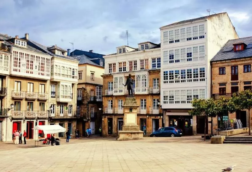 Piso Muy Amplio En Pleno Centro De Cantarrana   Viveiro