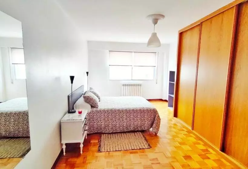 Piso Muy Amplio En Pleno Centro De Cantarrana   Viveiro