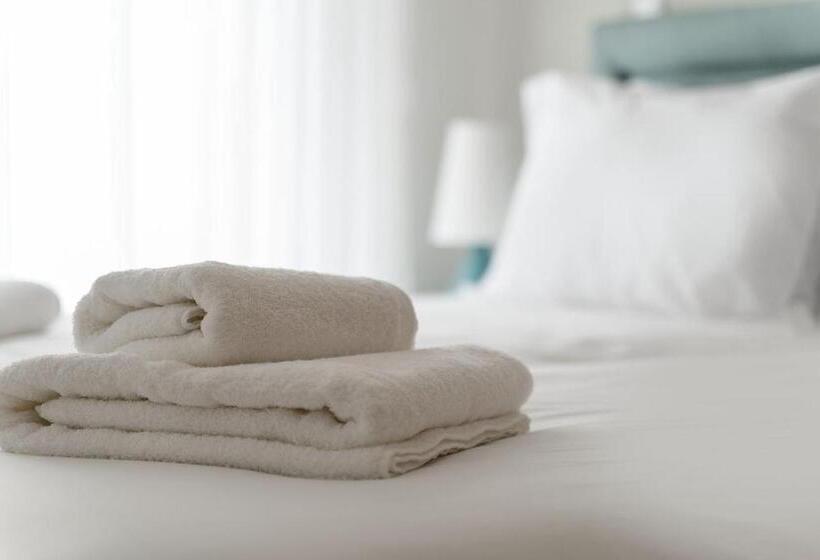 Sea Breeze Deluxe Lagos Apartment By Ideal Homes