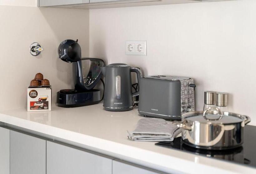 Sea Breeze Deluxe Lagos Apartment By Ideal Homes