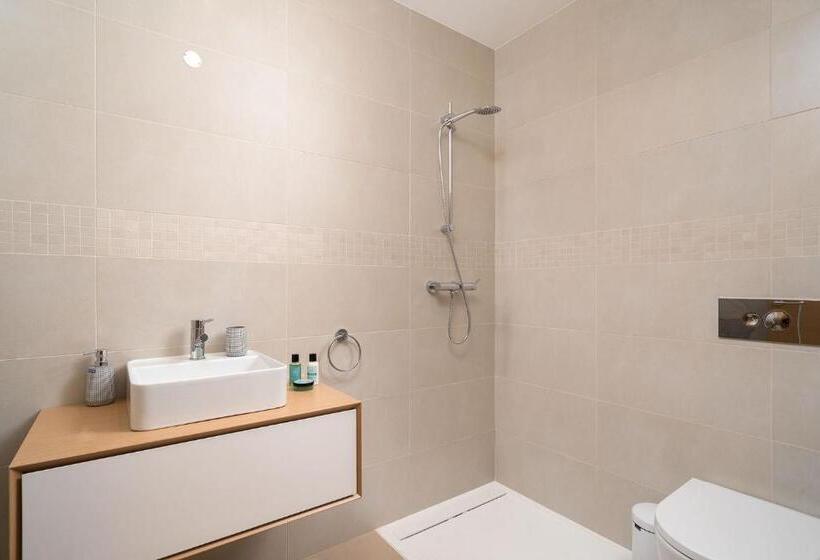 Sea Breeze Deluxe Lagos Apartment By Ideal Homes