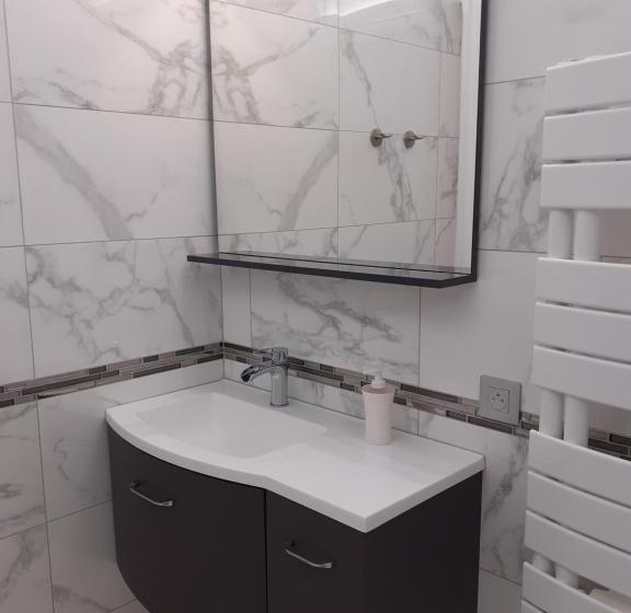 צימר Antony Real