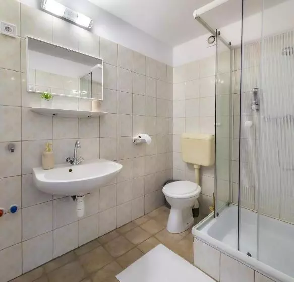 Aamiaismajoitus (B&B) Hagyma Panzió