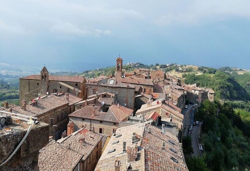 Bright Apt With Terrace And Shared Pool