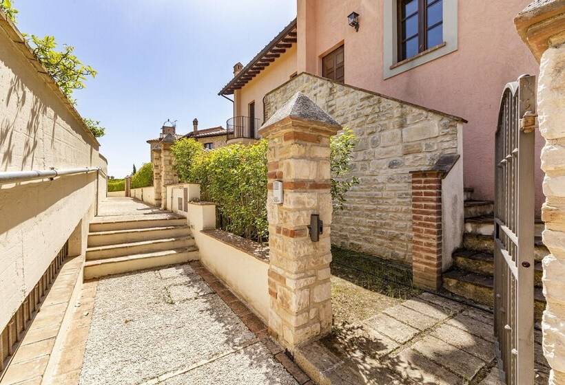 Bright Apt With Terrace And Shared Pool