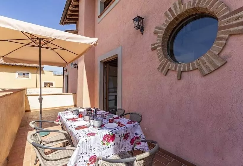 Bright Apt With Terrace And Shared Pool