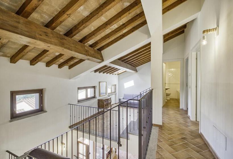 Bright Apt With Terrace And Shared Pool