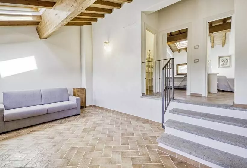 Bright Apt With Terrace And Shared Pool