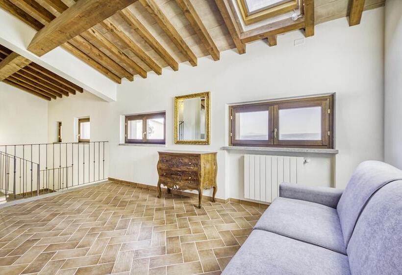 Bright Apt With Terrace And Shared Pool