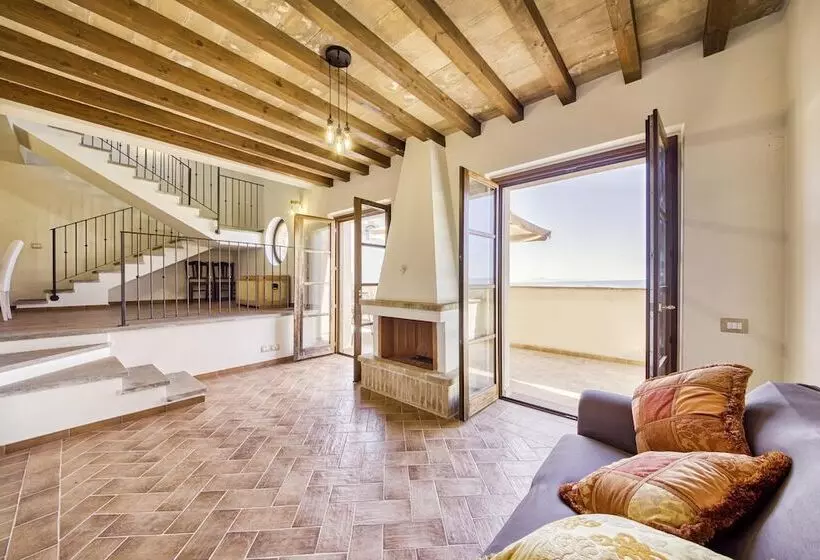 Bright Apt With Terrace And Shared Pool