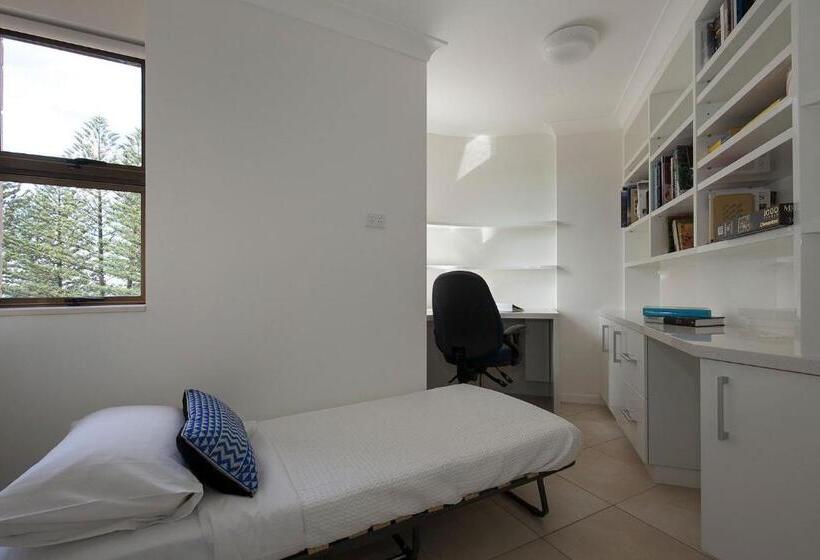 Cartwright Apartment