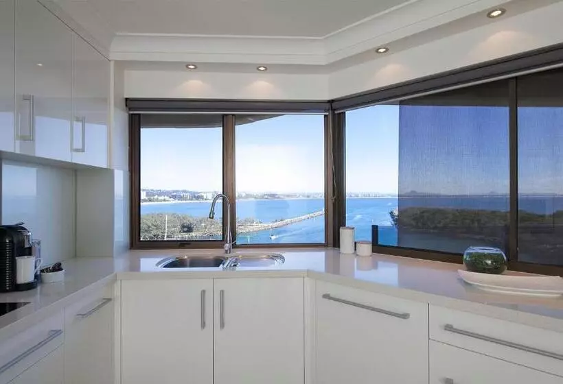 Cartwright Apartment