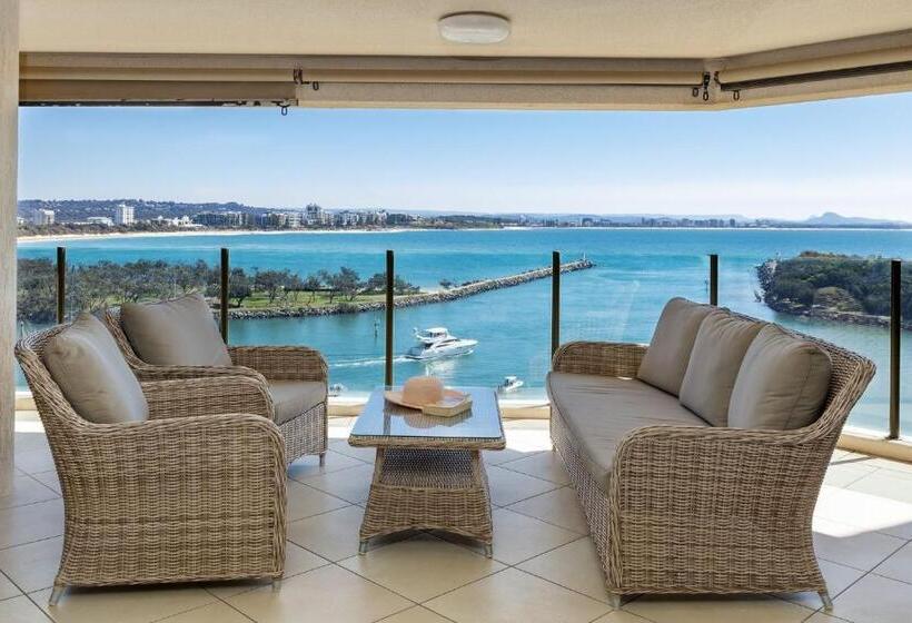 Cartwright Apartment