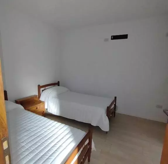 Complejo Claret, Departamentos A Metros De Sanatorio Allende Y Hospital Privado Cerro