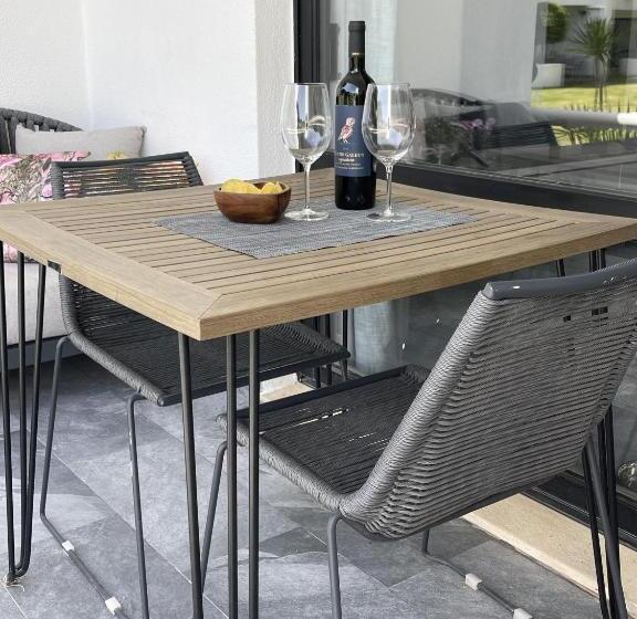 Scarlet S Place 1 Bed Victory Village Quinta Do Lago Beach, Nature, Lakes