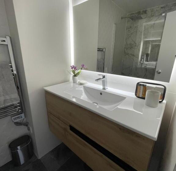 Scarlet S Place 1 Bed Victory Village Quinta Do Lago Beach, Nature, Lakes