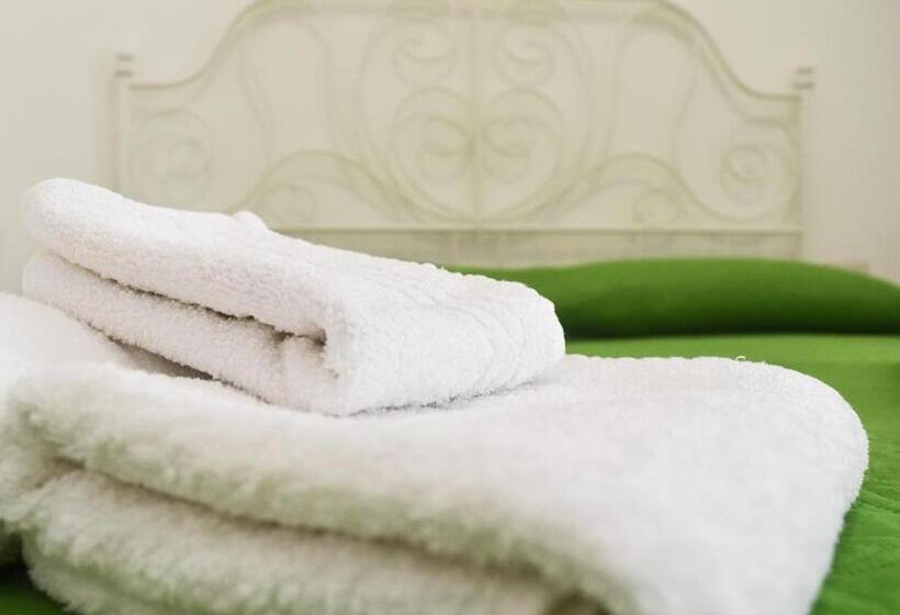 Bed & Breakfast Domus Pepe Scalea