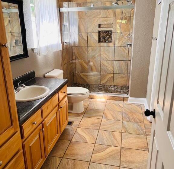 Smokies Hill Top Cabin Mountain Views 2 Miles To Town Pet Friendly