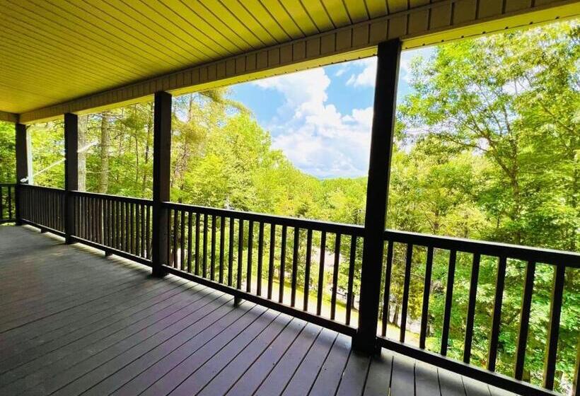 Smokies Hill Top Cabin Mountain Views 2 Miles To Town Pet Friendly