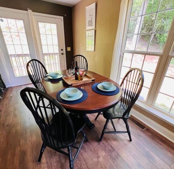 Smokies Hill Top Cabin Mountain Views 2 Miles To Town Pet Friendly