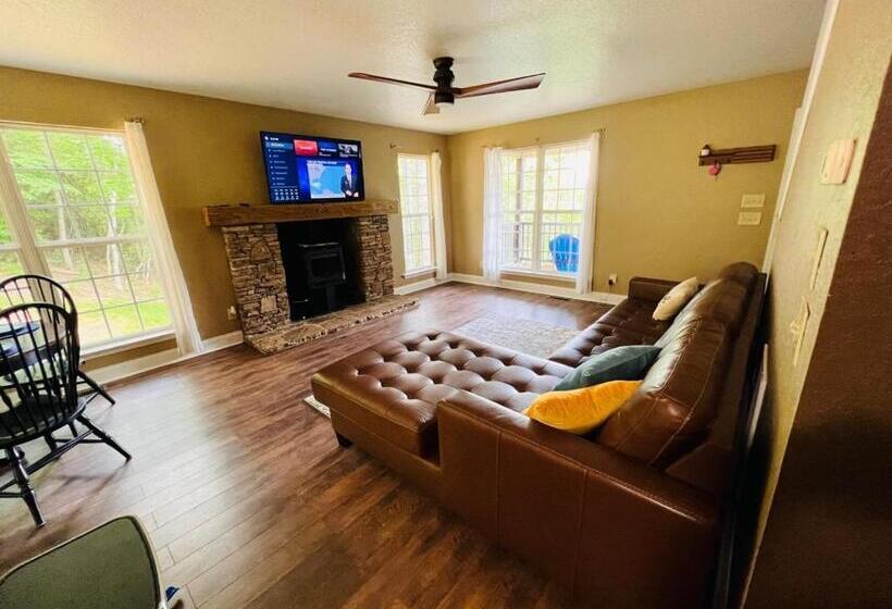 Smokies Hill Top Cabin Mountain Views 2 Miles To Town Pet Friendly