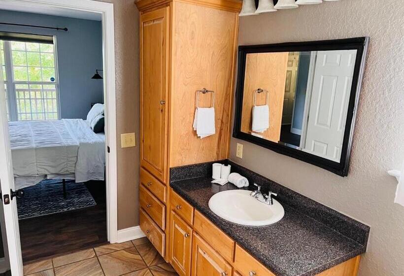 Smokies Hill Top Cabin Mountain Views 2 Miles To Town Pet Friendly