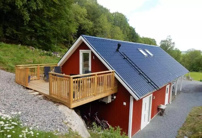 Stenlid   Med Naturen Och Lugnet I Fokus