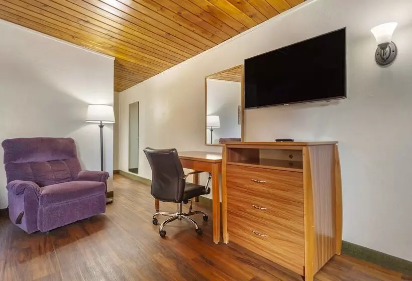 Отель Harmony Inn & Suites