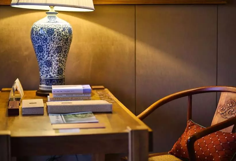 Hotel Huanhuahongtai