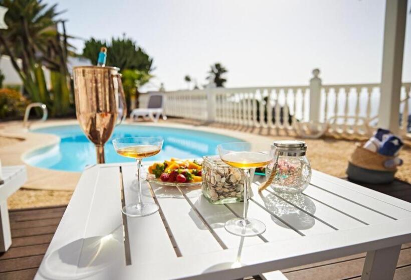 Stunning Villa With Breathtaking Ocean View