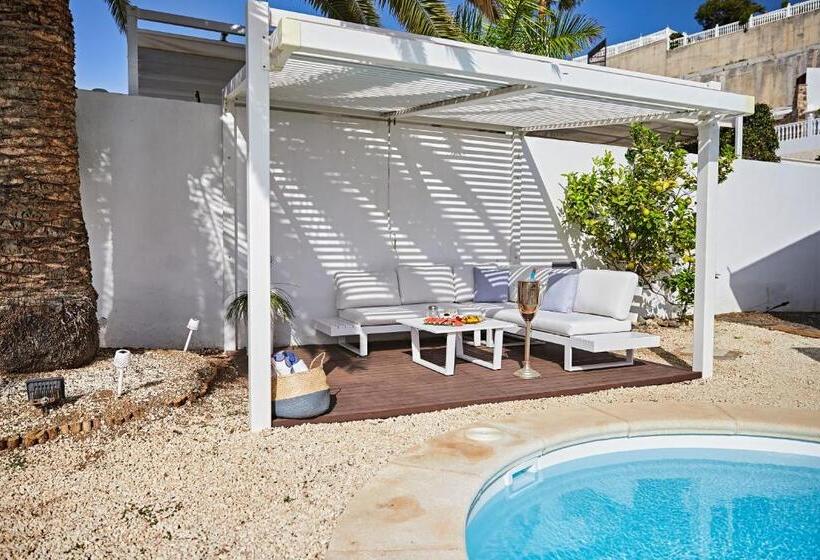 Stunning Villa With Breathtaking Ocean View