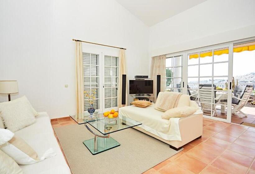 Stunning Villa With Breathtaking Ocean View