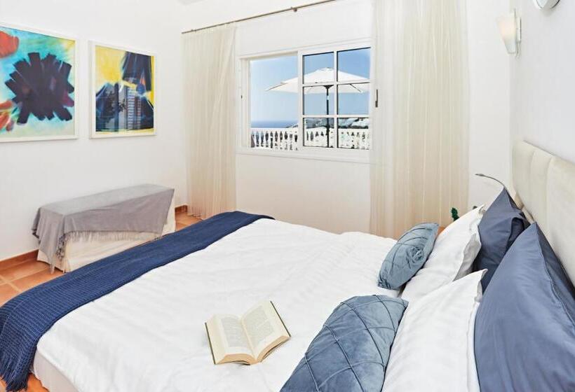 Stunning Villa With Breathtaking Ocean View