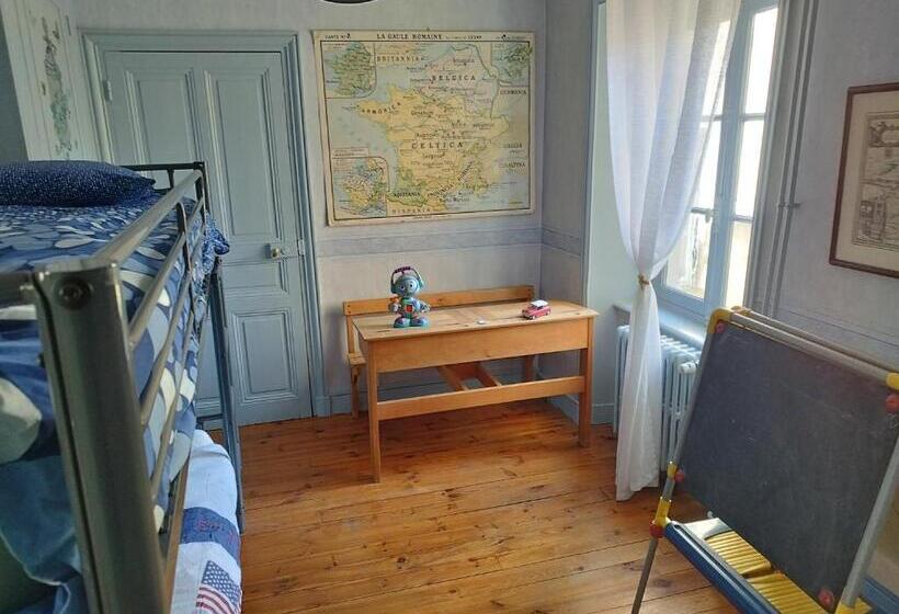 Chaleureuse Maison De Ville à Côté De La Mairie Ronde