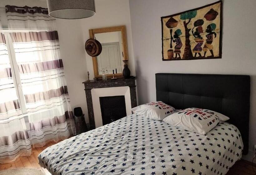 Chaleureuse Maison De Ville à Côté De La Mairie Ronde