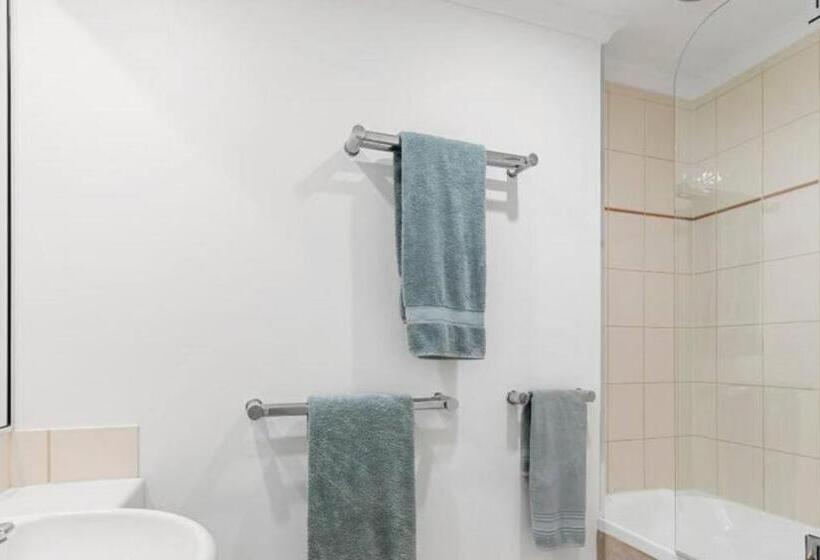 Howard 11 7 Noosa River At Your Doorstep