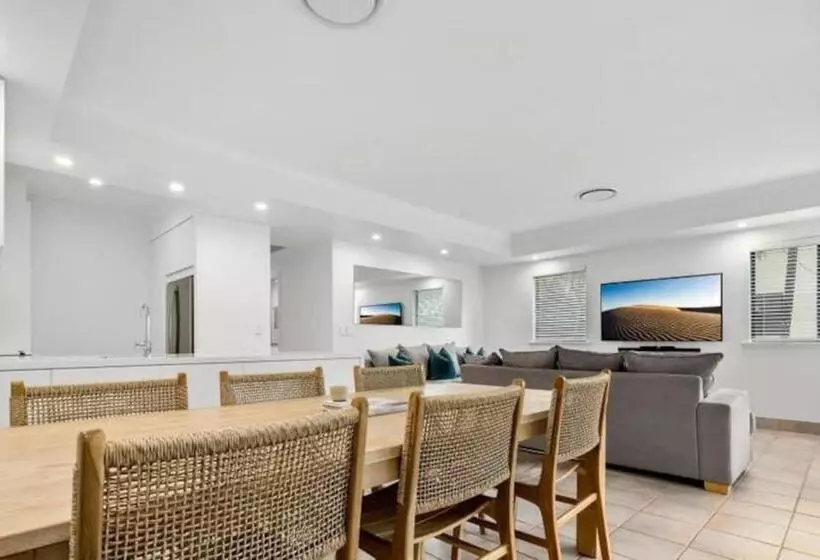 Howard 11 7 Noosa River At Your Doorstep