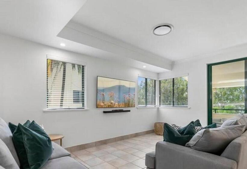 Howard 11 7 Noosa River At Your Doorstep