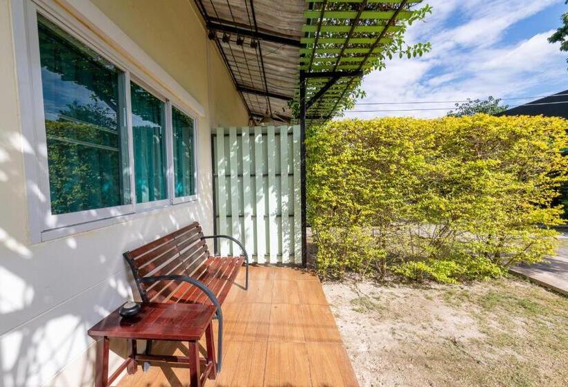 Resort บ้านสวนวารินทร์ รีสอร์ท