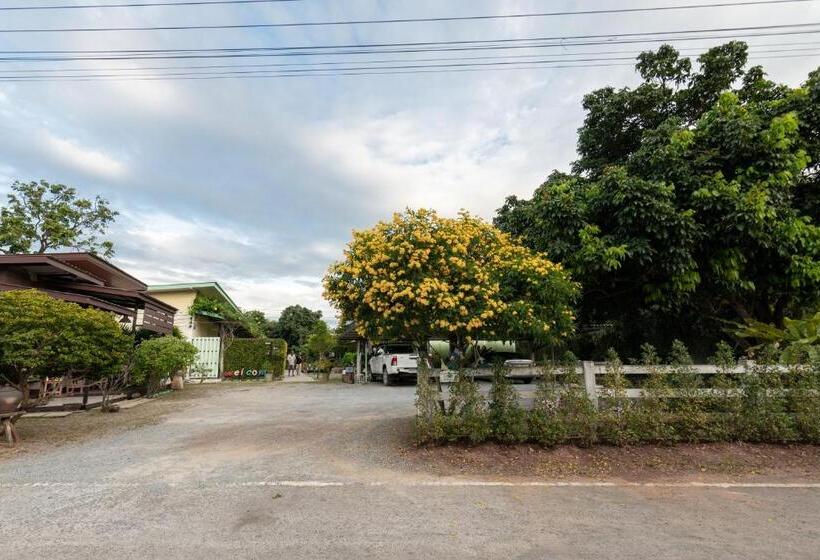 Resort บ้านสวนวารินทร์ รีสอร์ท