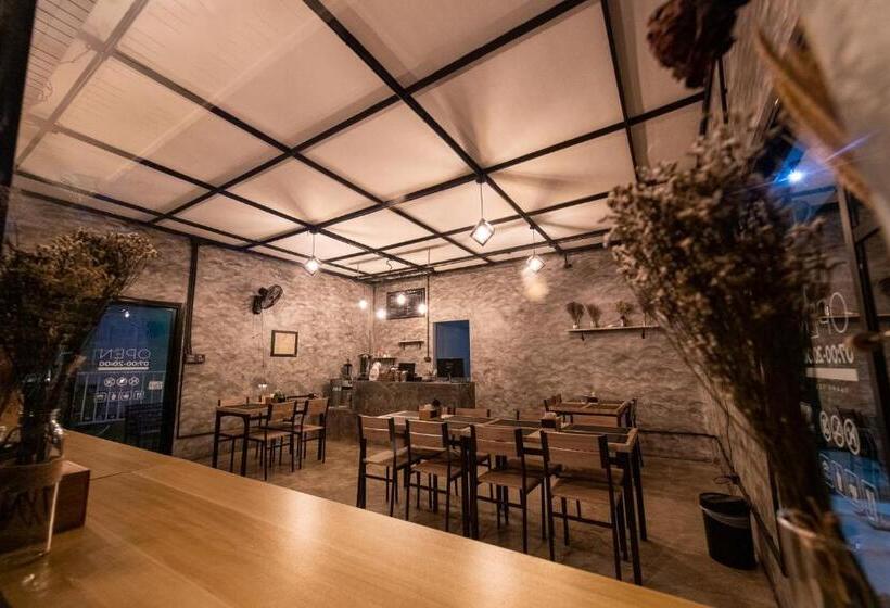 Resort บ้านสวนวารินทร์ รีสอร์ท