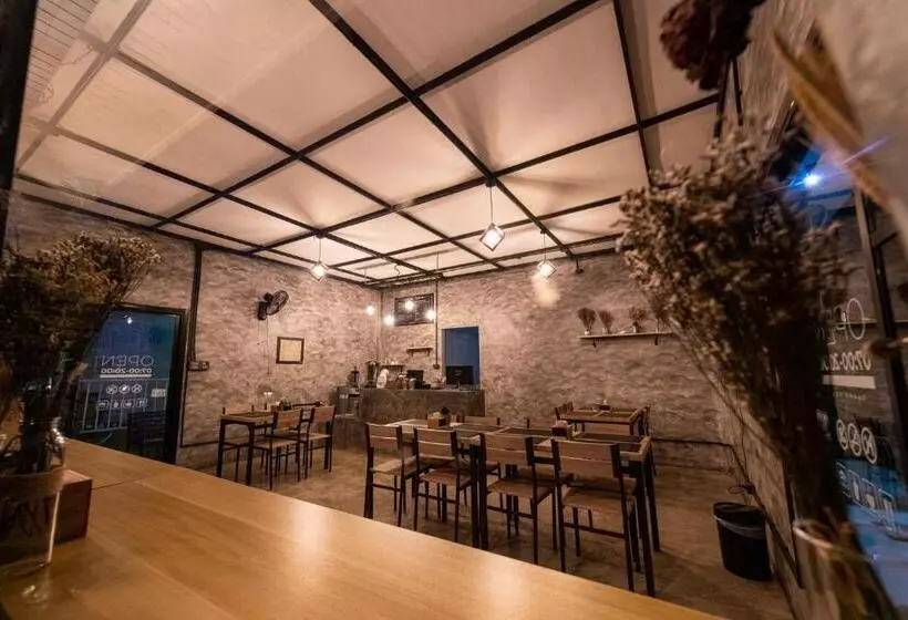 استراحتگاه บ้านสวนวารินทร์ รีสอร์ท