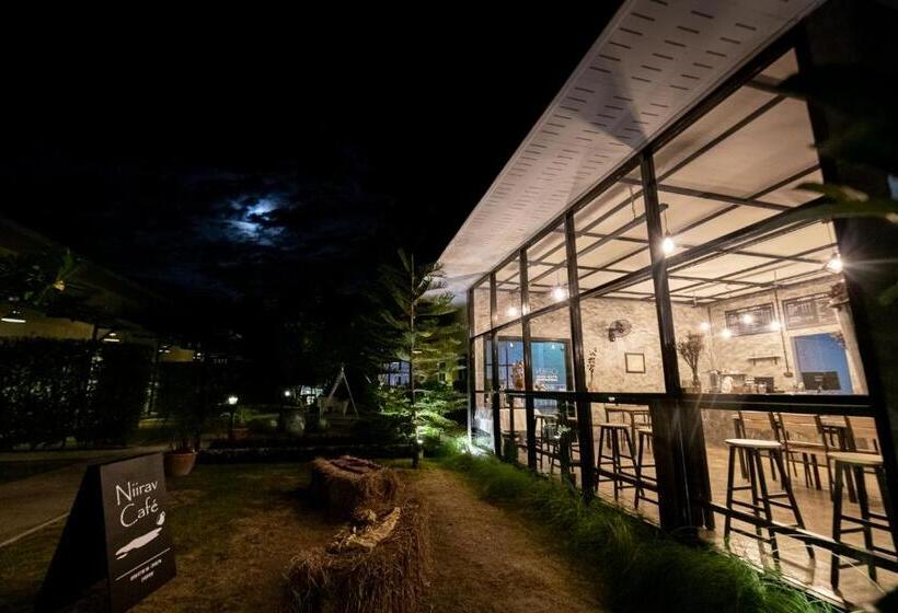 Resort บ้านสวนวารินทร์ รีสอร์ท