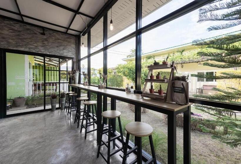 Resort บ้านสวนวารินทร์ รีสอร์ท