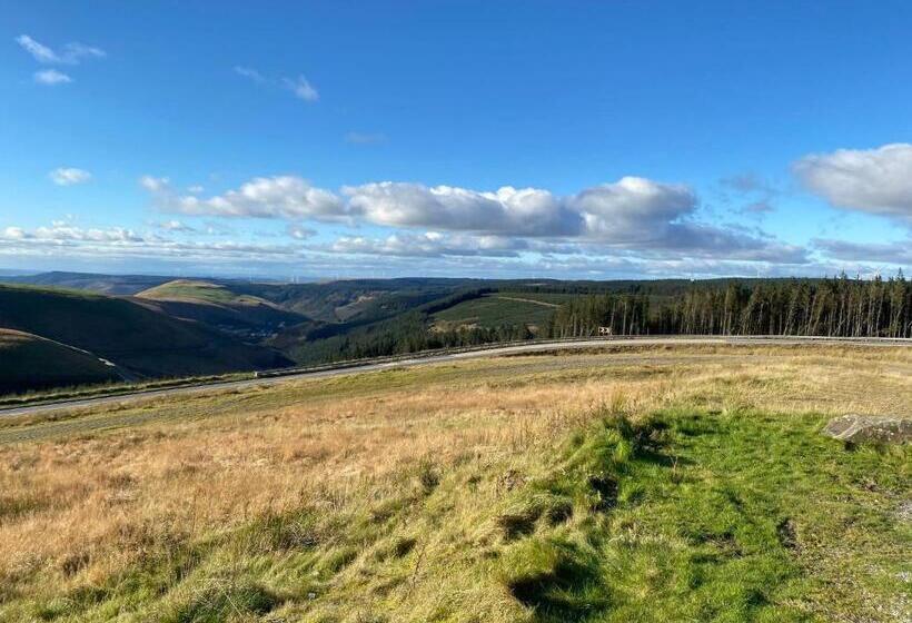 Rhondda Tunnel Cottage By Staystaycations