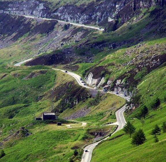 Rhondda Tunnel Cottage By Staystaycations